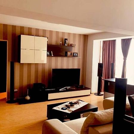 Cozy 2 Rooms Apartment Close To City Center Bucarest Extérieur photo
