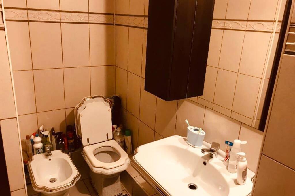 Cozy 2 Rooms Apartment Close To City Center Bucarest Extérieur photo