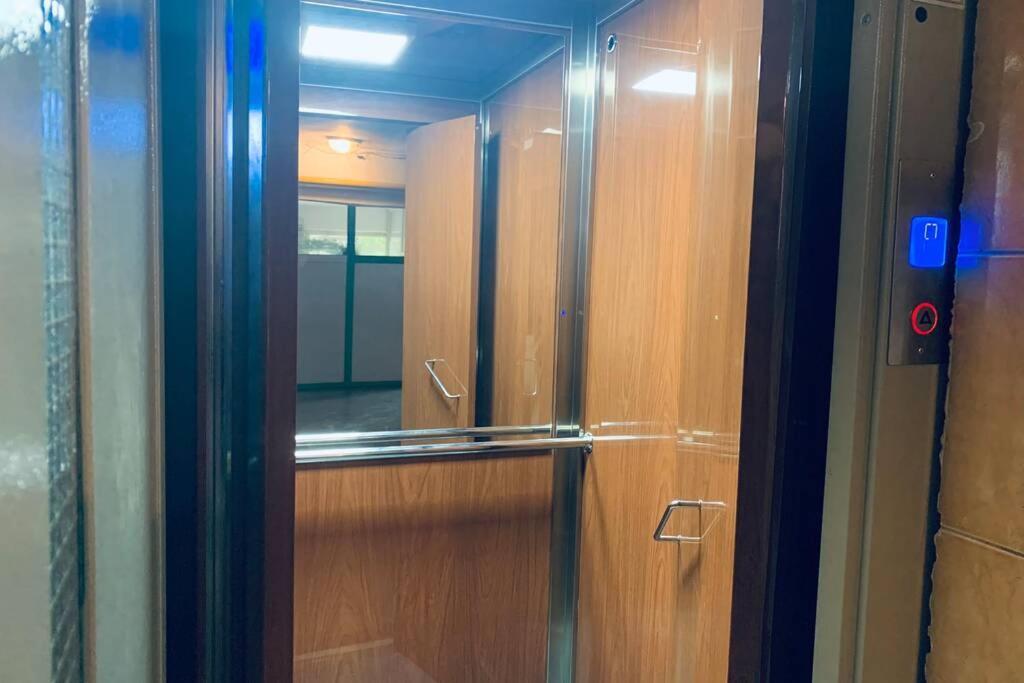 Cozy 2 Rooms Apartment Close To City Center Bucarest Extérieur photo
